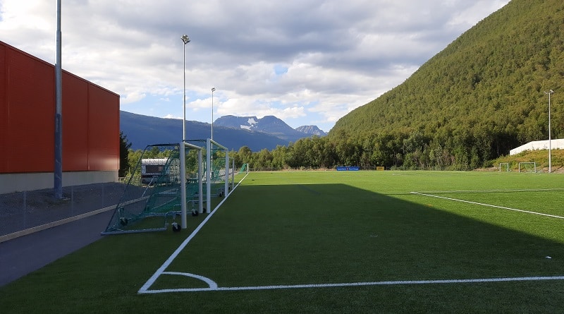 Hatteng Kunstgress - Storfjord IL