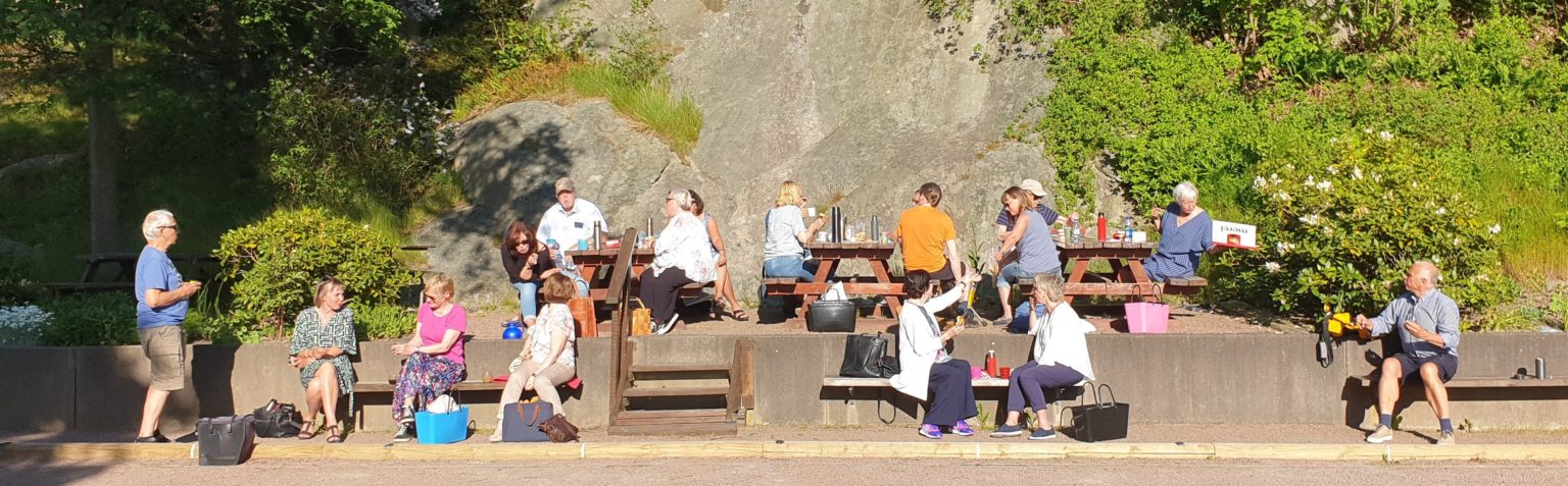Fika - ute 200601