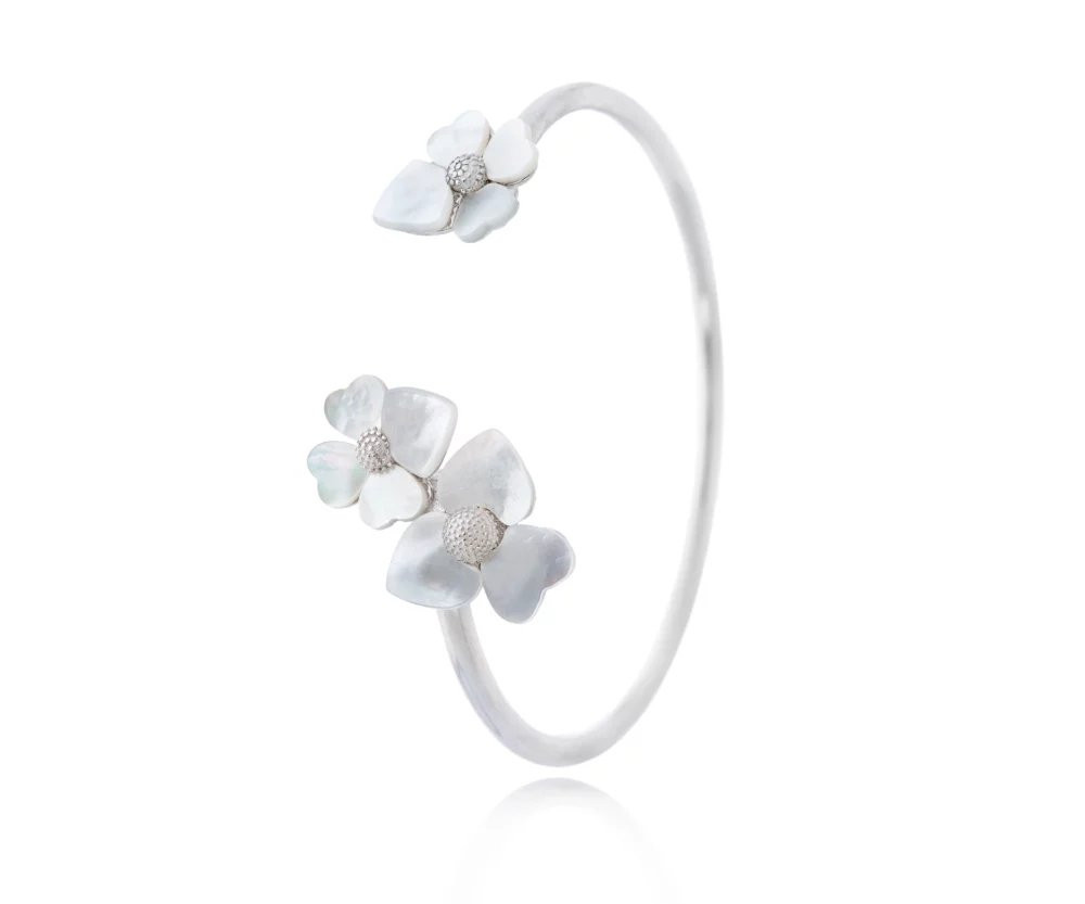 Pulsera de caña con flor de naca