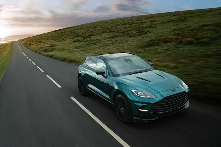 Aston Martin DBX707 ny suv 2022