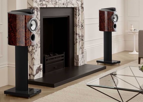 Bowers & Wilkins lanserar de exklusiva högtalarna Elite 801 D4 Signature och 805 D4 Signature