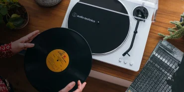 Audio-Technica AT-LP70X: Helautomatisk banddriven skivspelare för nybörjare