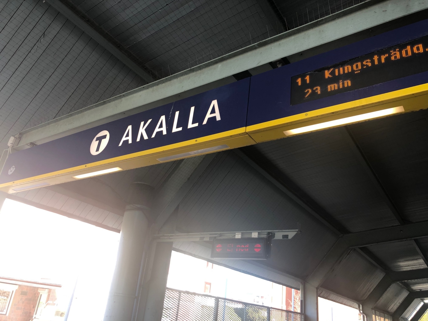 Entrén till tunnelbanan i Akalla