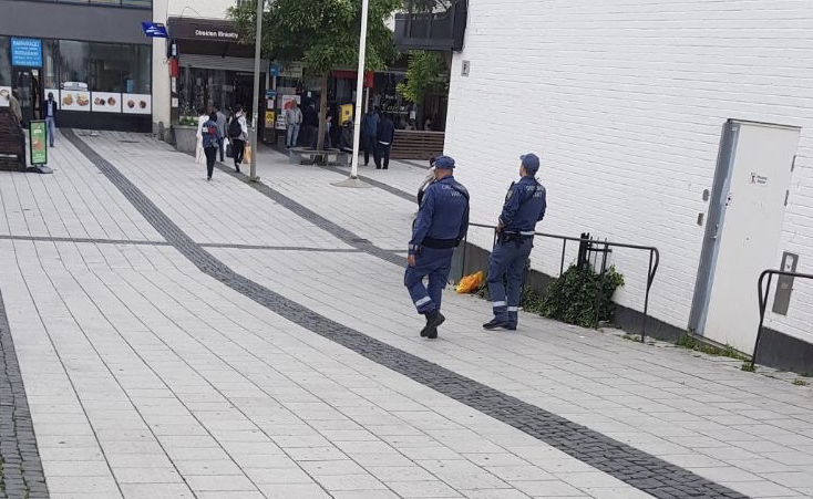 Ordningsvakter i rinkeby centrum