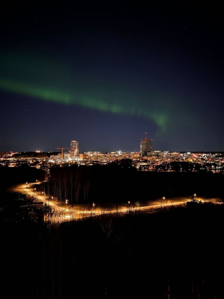 norrsken över kista och järvafältet