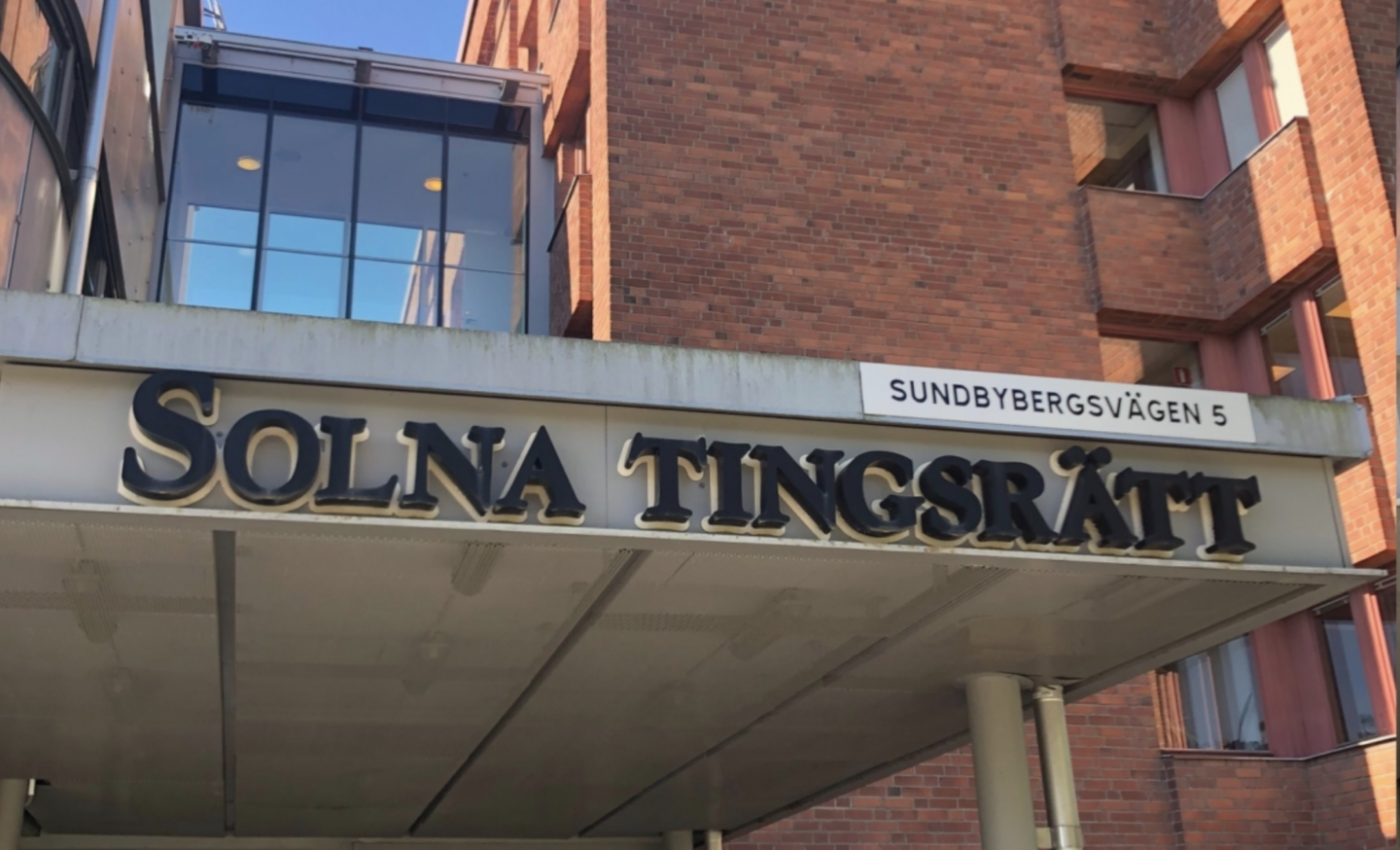 entrén til solna tingsrätt