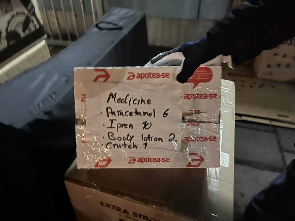 bild på paket innehållandes mediciner