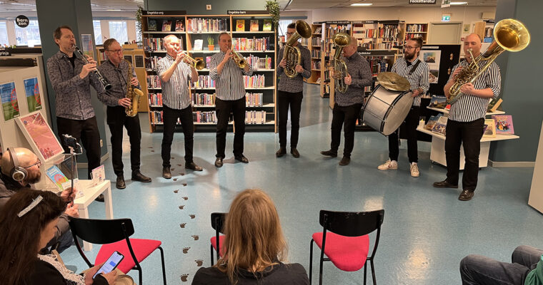 Süperstar Orkestar upptäder i Rinkeby bibliotek