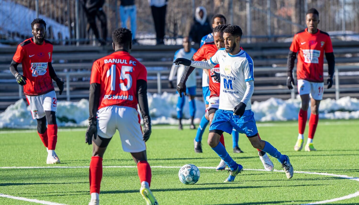 Matchbild kamp om bollen