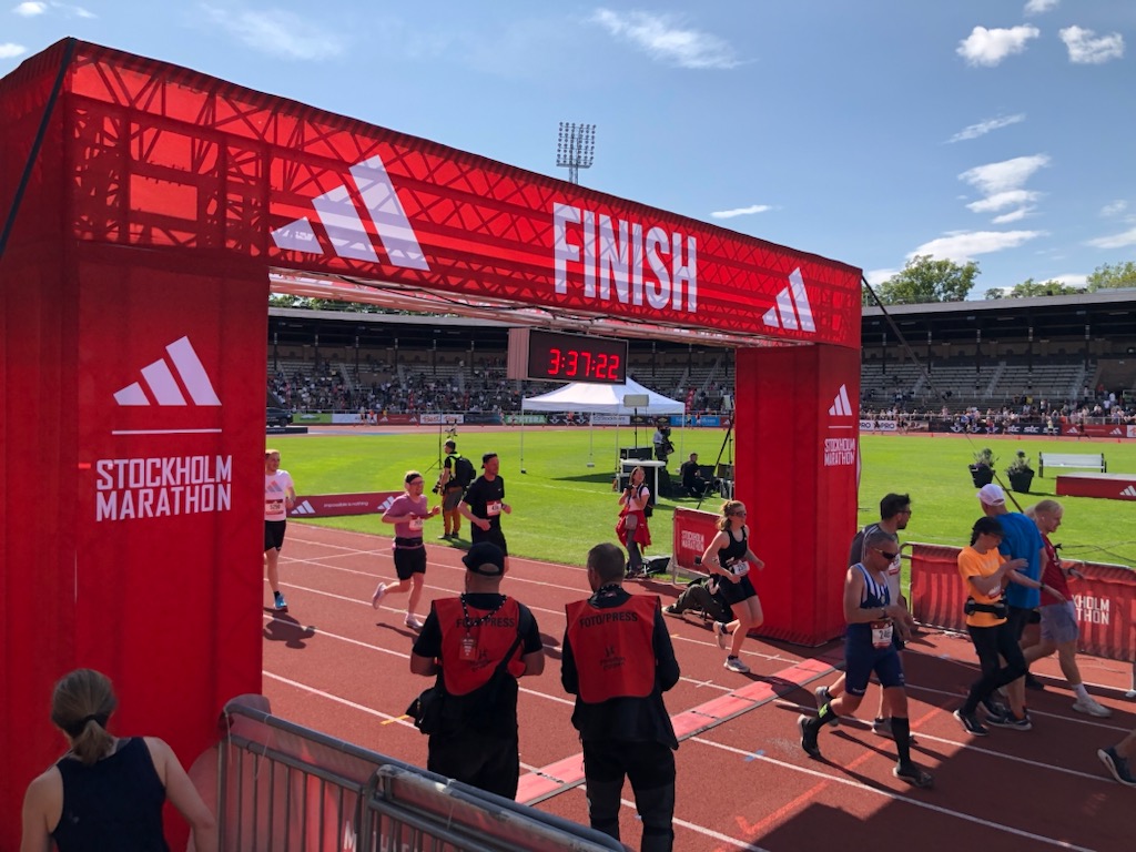 Mållinjen i Stockholms Marathon.