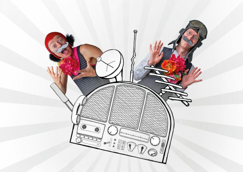 En affisch med två mimartister bakom något somliknar en gammaldags radio.