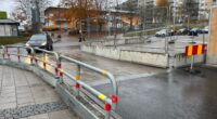 Vägarbete vid infarten till Rinkeby Centrum.