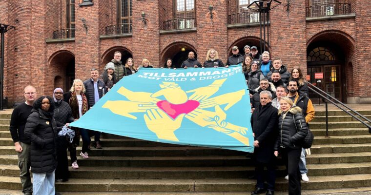 Nätverket Tillsammans mot droger i Stadshuset i Stadshusets innergård.