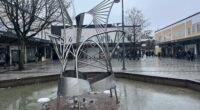 fontänen i Rinkeby på en regnig dag
