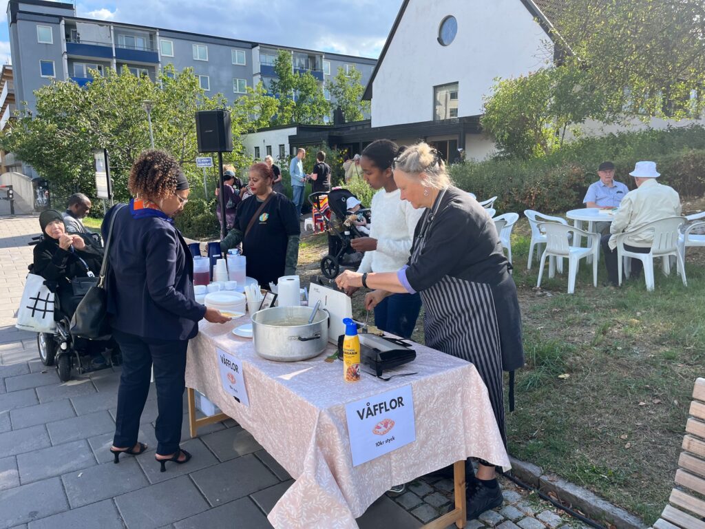 Husbykyrkan säljer våfflor