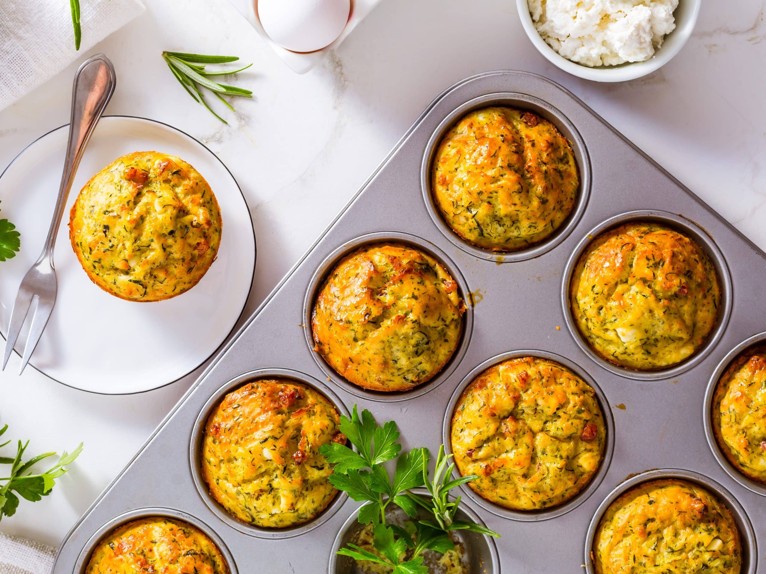Homemade,Zucchini,Muffins,With,Feta,Cheese,,Savory,Courgette,With,Ingredients Æggemuffins