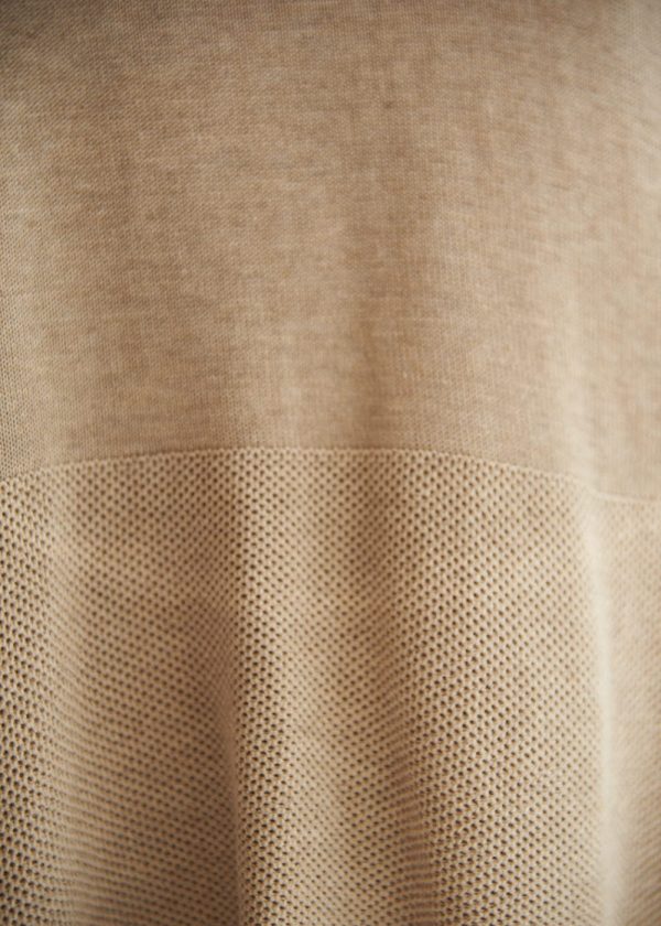 Mus & Bombon Luidia jersey beige model close up