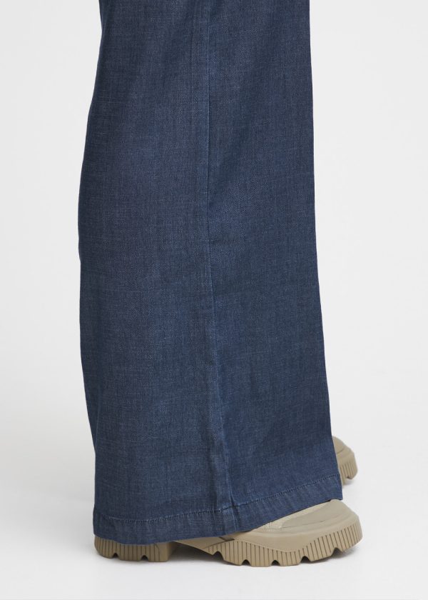 Pulz Jeans Pzabigal HW pants wide leg 50207547 medium blue denim model front detail