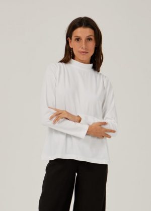 Mus & Bombon Basieco turtleneck t-shirt white model front