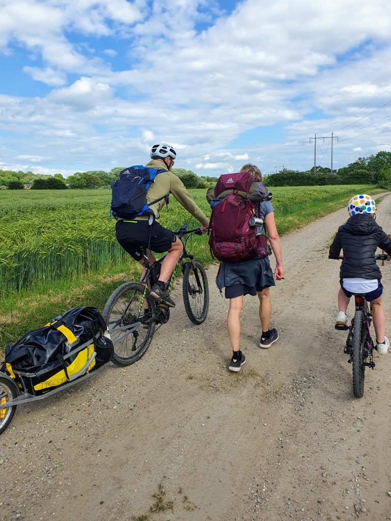 Vandre- og cykelrundtur på Ærø