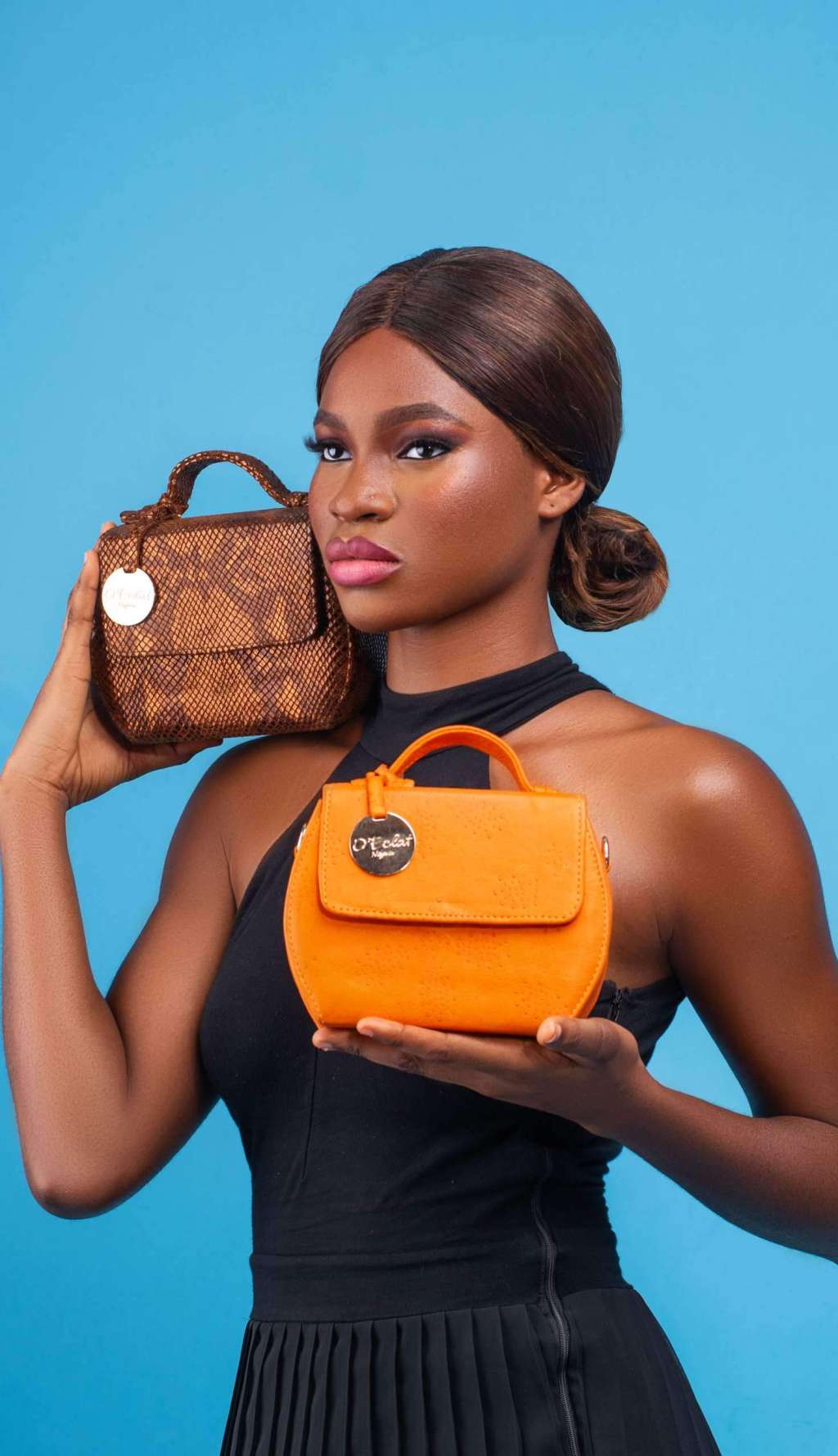 Model - Amber Box Bag