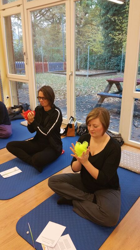Die wunderschöne und auch für die kleinsten beeindruckende "Yoga Blume"