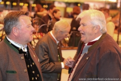 Josef Schmid und Edmund Radlinger (re.), Altschaustellerstammtisch im Marstall Festzelt auf dem Oktoberfest in München 2018