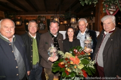 Sabine Able, Siegfried Able, Edmund Radlinger (von li. nach re.), Altschaustellerstammtisch im Marstall Festzelt auf dem Oktoberfest in München 2018