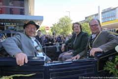 Otto Seidl, Christine Strobl, Manuel Pretzl  (von li. nach re.), Aufstellung zum Einzug der Wiesnwirte in der Herzog-Heinrich-Straße in München 2019