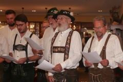 Damische Ritter, Wiesnbierprobe und Bierorden der Damischen Ritterr an Helmut Schleich in der Hirschau in München 2019