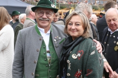 Otto Seidl und Rita Tyrock, Böllerschießen unter der Bavaria am Oktoberfest in München am 6.10.2019