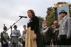 Verena Dietl, Böllerschützen unter der Bavaria am Oktoberfest in München 2022