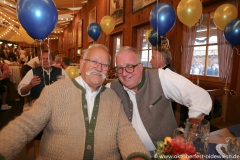 Wiggerl Hagn und Hans-Peter Stadler (re.), die Damischen Ritter im Löwenbräuzelt am Oktoberfest in München 2022