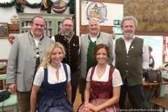 Clemens Baumgärtner (hinten li.), Christian Schottenhamel ( hinten 2. von re.), Josef Bachmaier (Hinten re,),  Stephanie Jacobs und Kristina Frank (vorne), Das Kulinarische Oktoberfest im  Herzkasperl Festzelt auf der Oidn Wiesn in München 2019