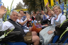 Anneliese Haberl und Antje Schneider (re.), Einzug der Wiesnwirte am Oktoberfest in München 2018