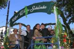 Einzug der Wiesnwirte auf das Oktoberfest auf der Theresienwiese in München 2019