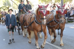 Einzug der Wiesnwirte auf das Oktoberfest auf der Theresienwiese in München 2019