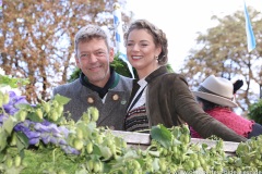 Peter Reichert und Franziska Kohlpaintner, Einzug der Wiesnwirte auf das Oktoberfest in München 2022