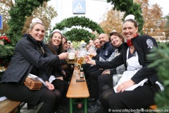 Einzug der Wiesnwirte auf das Oktoberfest in München 2022