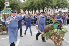 Einzug der Wiesnwirte auf das Oktoberfest in München 2022
