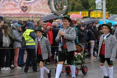 Einzug der Wiesnwirte 2017