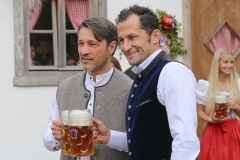 Niko Kovac und Hasan „Brazzo“ Salihamidžić (re.)FC Bayern in Käfers Wiesnschenke am Oktoberfest in München 2019