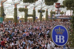 Hofbräu Festzelt, Impressionen vom Oktoberfest auf der Theresienwiese in München 2019