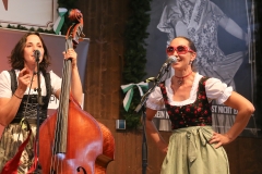 Auf d'Sait'n, Finale Nachwuchwettbewerb "Jetzt sing i" in der Schönheitskönigin auf der Oidn Wiesn am Oktoberfest in München 2018