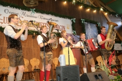 Kapelle Z'wiad, Finale Nachwuchwettbewerb "Jetzt sing i" in der Schönheitskönigin auf der Oidn Wiesn am Oktoberfest in München 2018