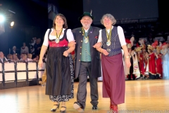 Karl-Heinz Knoll (Mitte), Christa Knoll (re.), Narrhalla am Oide Wiesn Bürgerball im Deutschen Theater in München .2019