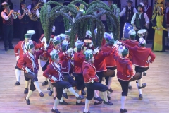 Schäfflertanz am Oide Wiesn Bürgerball im Deutschen Theater in München 2019