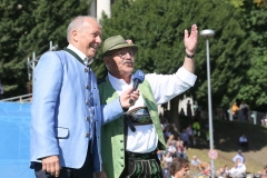 Michael Harles und Otto Seidl (re.), Platzkonzert der Wiesnkapellen bei Kaiserwetter unter der Bavaria auf der Theresienwiese in München 2019