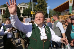 Günter Grünbauer, Platzkonzert der Wiesnkapellen bei Kaiserwetter unter der Bavaria auf der Theresienwiese in München 2019
