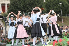 Trachtengau Chiemgau, Platzkonzert der Wiesnwirte unter der Bavaria auf der Theresienwiese in München 2022